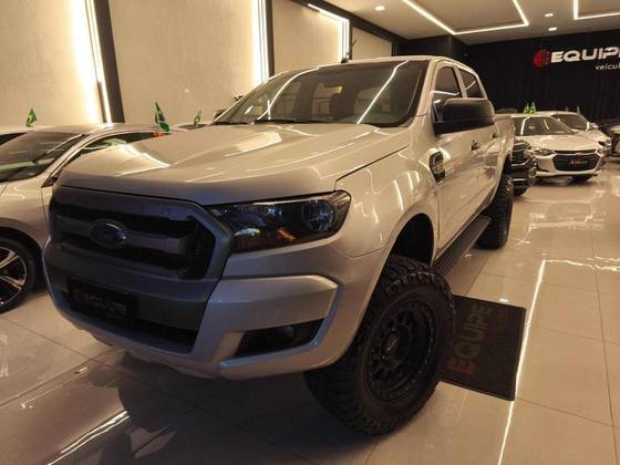 FORD RANGER 2.2 XLS 4X4 CD 16V DIESEL 4P AUTOMÁTICO FORD RANGER 2.2 XLS 4X4 CD 16V DIESEL 4P AUTOMÁTICO